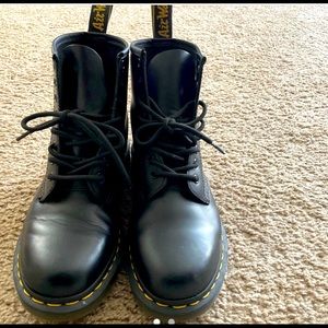 Dr Martens Leather Boots. Great condition!